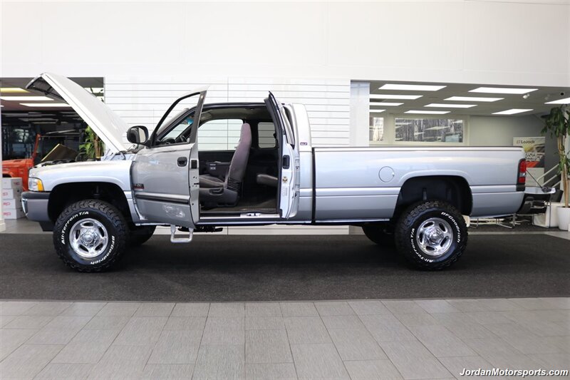 2001 Dodge Ram 2500 SLT  2-OWNERS SINCE NEW* 100% RUST FREE* NEW 33 " BFG KO3 10-PLYS* UPGRADED EXTERNAL INJECTION PUMP* NEW BRAKES - ROTORS - CALIPERS - BRAKE FLUID - WIPERS - AIR FILTER* NEVER HAD 5TH WHEELS OR GOOSNECK - Photo 9 - Portland, OR 97230