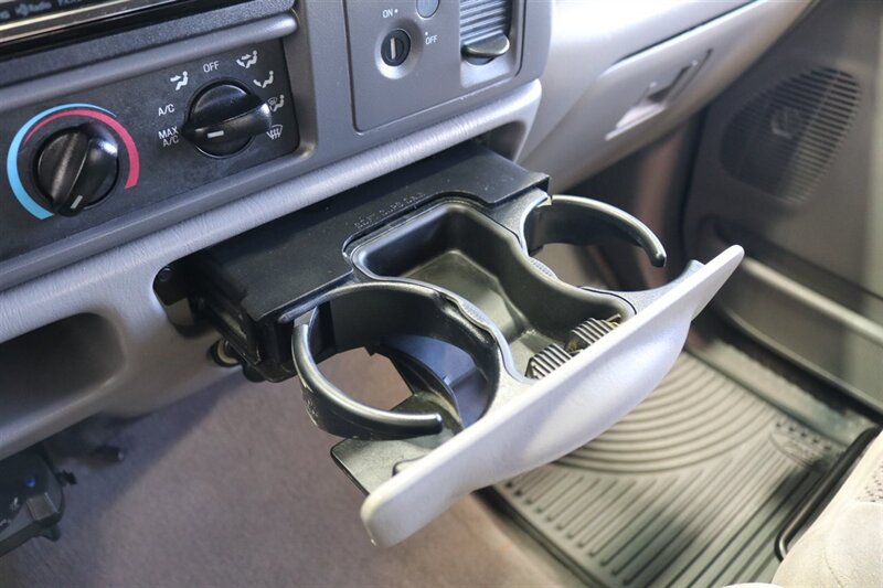 2001 Ford F-250 XLT  1-OWNER* 100% RUST FREE* NEW 2.5 " LEVEL KIT W/ NEW 35 " BFG KO3 10-PLYs* ALL SERVICE RECORDS SINCE NEW @FORD DEALER* NEW BRAKES-ROTORS-CALIPERS-COOLANT FLUSH-BRAKE FLUID-THERMOSTAT* ALL BOOKS & KEYS - Photo 91 - Portland, OR 97230