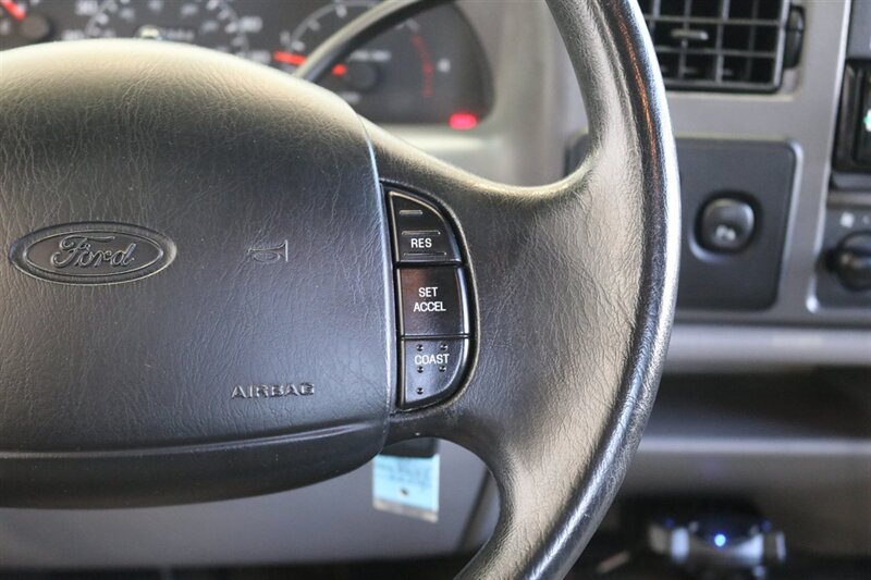 2001 Ford F-250 XLT  1-OWNER* 100% RUST FREE* NEW 2.5 " LEVEL KIT W/ NEW 35 " BFG KO3 10-PLYs* ALL SERVICE RECORDS SINCE NEW @FORD DEALER* NEW BRAKES-ROTORS-CALIPERS-COOLANT FLUSH-BRAKE FLUID-THERMOSTAT* ALL BOOKS & KEYS - Photo 85 - Portland, OR 97230