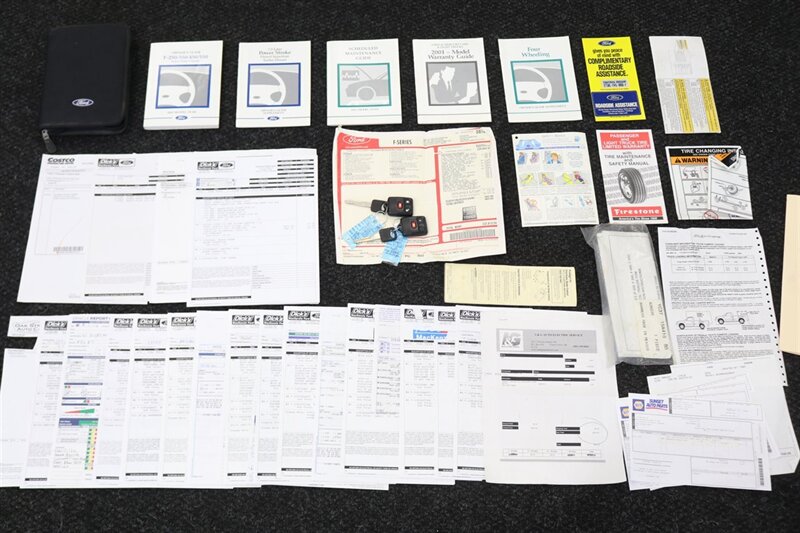 2001 Ford F-250 XLT  1-OWNER* 100% RUST FREE* NEW 2.5 " LEVEL KIT W/ NEW 35 " BFG KO3 10-PLYs* ALL SERVICE RECORDS SINCE NEW @FORD DEALER* NEW BRAKES-ROTORS-CALIPERS-COOLANT FLUSH-BRAKE FLUID-THERMOSTAT* ALL BOOKS & KEYS - Photo 21 - Portland, OR 97230