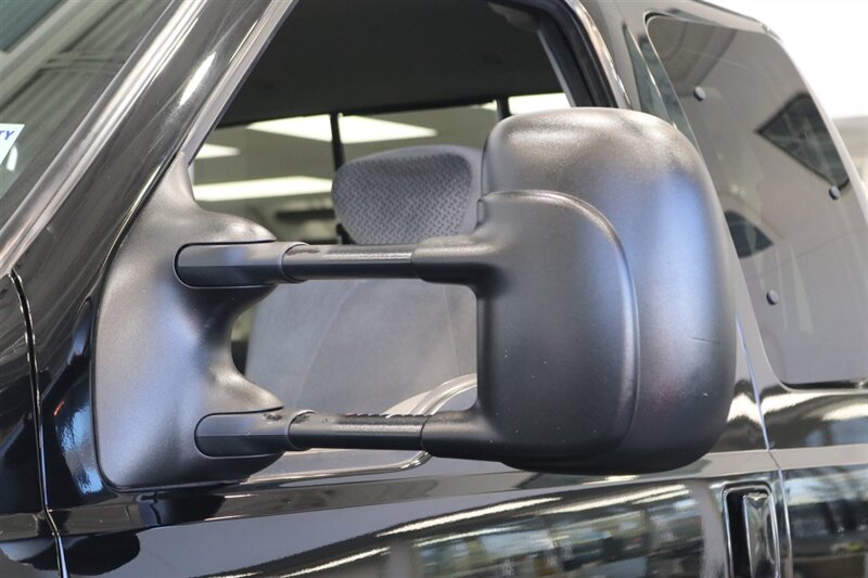 2001 Ford F-250 XLT  1-OWNER* 100% RUST FREE* NEW 2.5 " LEVEL KIT W/ NEW 35 " BFG KO3 10-PLYs* ALL SERVICE RECORDS SINCE NEW @FORD DEALER* NEW BRAKES-ROTORS-CALIPERS-COOLANT FLUSH-BRAKE FLUID-THERMOSTAT* ALL BOOKS & KEYS - Photo 49 - Portland, OR 97230