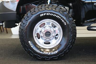 2001 Ford F-250 XLT  1-OWNER* 100% RUST FREE* NEW 2.5 " LEVEL KIT W/ NEW 35 " BFG KO3 10-PLYs* ALL SERVICE RECORDS SINCE NEW @FORD DEALER* NEW BRAKES-ROTORS-CALIPERS-COOLANT FLUSH-BRAKE FLUID-THERMOSTAT* ALL BOOKS & KEYS - Photo 20 - Portland, OR 97230