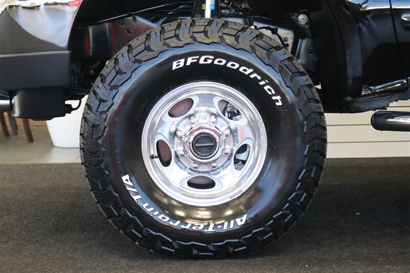 2001 Ford F-250 XLT  1-OWNER* 100% RUST FREE* NEW 2.5 " LEVEL KIT W/ NEW 35 " BFG KO3 10-PLYs* ALL SERVICE RECORDS SINCE NEW @FORD DEALER* NEW BRAKES-ROTORS-CALIPERS-COOLANT FLUSH-BRAKE FLUID-THERMOSTAT* ALL BOOKS & KEYS - Photo 20 - Portland, OR 97230