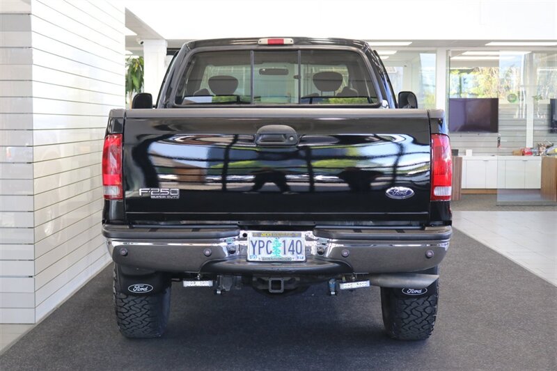 2001 Ford F-250 XLT  1-OWNER* 100% RUST FREE* NEW 2.5 " LEVEL KIT W/ NEW 35 " BFG KO3 10-PLYs* ALL SERVICE RECORDS SINCE NEW @FORD DEALER* NEW BRAKES-ROTORS-CALIPERS-COOLANT FLUSH-BRAKE FLUID-THERMOSTAT* ALL BOOKS & KEYS - Photo 9 - Portland, OR 97230