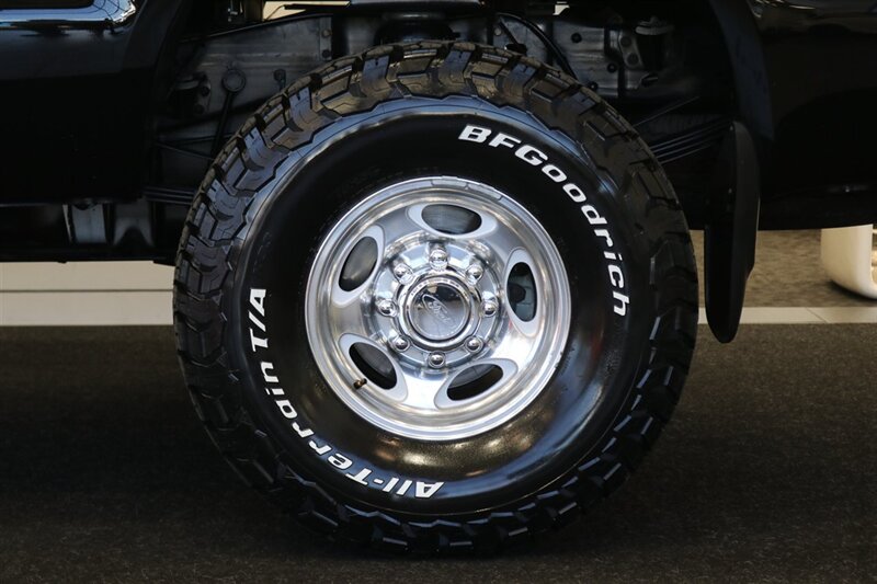 2001 Ford F-250 XLT  1-OWNER* 100% RUST FREE* NEW 2.5 " LEVEL KIT W/ NEW 35 " BFG KO3 10-PLYs* ALL SERVICE RECORDS SINCE NEW @FORD DEALER* NEW BRAKES-ROTORS-CALIPERS-COOLANT FLUSH-BRAKE FLUID-THERMOSTAT* ALL BOOKS & KEYS - Photo 62 - Portland, OR 97230