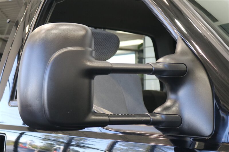 2001 Ford F-250 XLT  1-OWNER* 100% RUST FREE* NEW 2.5 " LEVEL KIT W/ NEW 35 " BFG KO3 10-PLYs* ALL SERVICE RECORDS SINCE NEW @FORD DEALER* NEW BRAKES-ROTORS-CALIPERS-COOLANT FLUSH-BRAKE FLUID-THERMOSTAT* ALL BOOKS & KEYS - Photo 48 - Portland, OR 97230