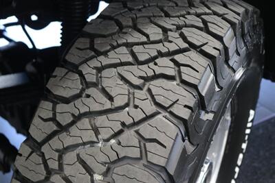 2001 Ford F-250 XLT  1-OWNER* 100% RUST FREE* NEW 2.5 " LEVEL KIT W/ NEW 35 " BFG KO3 10-PLYs* ALL SERVICE RECORDS SINCE NEW @FORD DEALER* NEW BRAKES-ROTORS-CALIPERS-COOLANT FLUSH-BRAKE FLUID-THERMOSTAT* ALL BOOKS & KEYS - Photo 65 - Portland, OR 97230