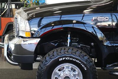 2001 Ford F-250 XLT  1-OWNER* 100% RUST FREE* NEW 2.5 " LEVEL KIT W/ NEW 35 " BFG KO3 10-PLYs* ALL SERVICE RECORDS SINCE NEW @FORD DEALER* NEW BRAKES-ROTORS-CALIPERS-COOLANT FLUSH-BRAKE FLUID-THERMOSTAT* ALL BOOKS & KEYS - Photo 52 - Portland, OR 97230