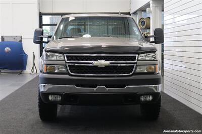 2006 Chevrolet Silverado 2500  1-OWNER* 0-RUST* LONG BED* LBZ* 84K MLS* 0-MODIFICATIONS* 100% STOCK* NEVER HAD A 5TH WHEEL OR GOOSE NECK* NEW 33 "BFG KO3s* FULL FRESH SERVICE* - Photo 52 - Portland, OR 97230