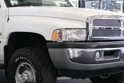 1999 Dodge Ram 2500 Laramie SLT  V-10 MAGNUM* 5-SPEED MANUAL* 58K ACTUAL MILES* NEVER HAD 5TH WHEEL OR GOOSENECK* NEW 33 " BFG KO3 10-PLYS* NEW BRAKES / SWAY BAR LINKS / BRAKE & COOLANT FLUSH* ALL ORIGINAL BOOKS-WINDOW STICKER-KEYS* - Photo 13 - Portland, OR 97230