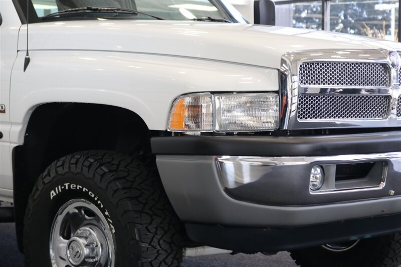 1999 Dodge Ram 2500 Laramie SLT  V-10 MAGNUM* 5-SPEED MANUAL* 58K ACTUAL MILES* NEVER HAD 5TH WHEEL OR GOOSENECK* NEW 33 " BFG KO3 10-PLYS* NEW BRAKES / SWAY BAR LINKS / BRAKE & COOLANT FLUSH* ALL ORIGINAL BOOKS-WINDOW STICKER-KEYS* - Photo 13 - Portland, OR 97230