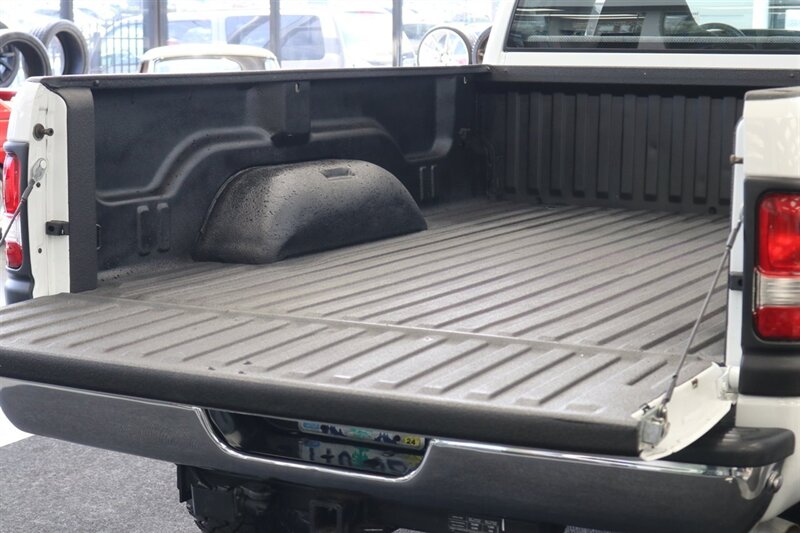 1999 Dodge Ram 2500 Laramie SLT  V-10 MAGNUM* 5-SPEED MANUAL* 58K ACTUAL MILES* NEVER HAD 5TH WHEEL OR GOOSENECK* NEW 33 " BFG KO3 10-PLYS* NEW BRAKES / SWAY BAR LINKS / BRAKE & COOLANT FLUSH* ALL ORIGINAL BOOKS-WINDOW STICKER-KEYS* - Photo 45 - Portland, OR 97230