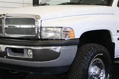 1999 Dodge Ram 2500 Laramie SLT  V-10 MAGNUM* 5-SPEED MANUAL* 58K ACTUAL MILES* NEVER HAD 5TH WHEEL OR GOOSENECK* NEW 33 " BFG KO3 10-PLYS* NEW BRAKES / SWAY BAR LINKS / BRAKE & COOLANT FLUSH* ALL ORIGINAL BOOKS-WINDOW STICKER-KEYS* - Photo 12 - Portland, OR 97230
