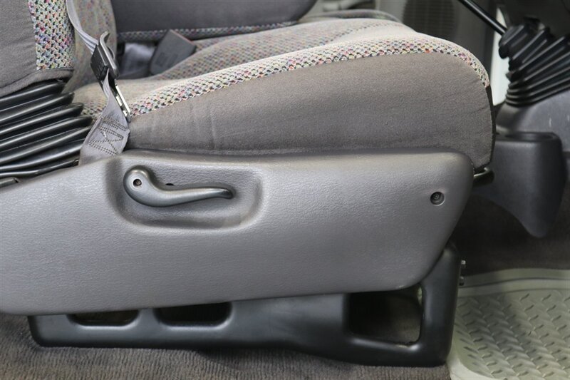 1999 Dodge Ram 2500 Laramie SLT  V-10 MAGNUM* 5-SPEED MANUAL* 58K ACTUAL MILES* NEVER HAD 5TH WHEEL OR GOOSENECK* NEW 33 " BFG KO3 10-PLYS* NEW BRAKES / SWAY BAR LINKS / BRAKE & COOLANT FLUSH* ALL ORIGINAL BOOKS-WINDOW STICKER-KEYS* - Photo 71 - Portland, OR 97230