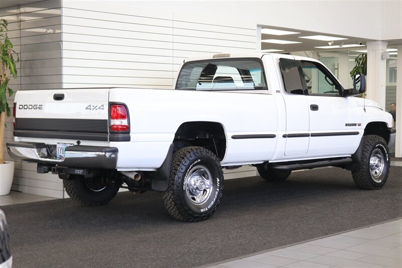 1999 Dodge Ram 2500 Laramie SLT  V-10 MAGNUM* 5-SPEED MANUAL* 58K ACTUAL MILES* NEVER HAD 5TH WHEEL OR GOOSENECK* NEW 33 " BFG KO3 10-PLYS* NEW BRAKES / SWAY BAR LINKS / BRAKE & COOLANT FLUSH* ALL ORIGINAL BOOKS-WINDOW STICKER-KEYS* - Photo 7 - Portland, OR 97230