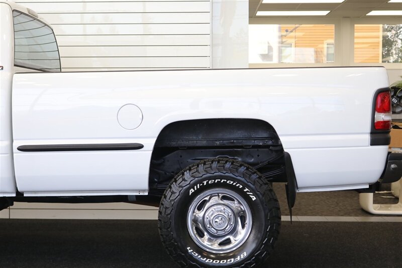 1999 Dodge Ram 2500 Laramie SLT  V-10 MAGNUM* 5-SPEED MANUAL* 58K ACTUAL MILES* NEVER HAD 5TH WHEEL OR GOOSENECK* NEW 33 " BFG KO3 10-PLYS* NEW BRAKES / SWAY BAR LINKS / BRAKE & COOLANT FLUSH* ALL ORIGINAL BOOKS-WINDOW STICKER-KEYS* - Photo 58 - Portland, OR 97230