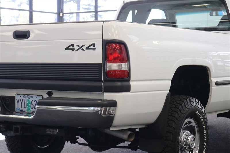 1999 Dodge Ram 2500 Laramie SLT  V-10 MAGNUM* 5-SPEED MANUAL* 58K ACTUAL MILES* NEVER HAD 5TH WHEEL OR GOOSENECK* NEW 33 " BFG KO3 10-PLYS* NEW BRAKES / SWAY BAR LINKS / BRAKE & COOLANT FLUSH* ALL ORIGINAL BOOKS-WINDOW STICKER-KEYS* - Photo 42 - Portland, OR 97230