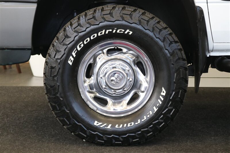 1999 Dodge Ram 2500 Laramie SLT  V-10 MAGNUM* 5-SPEED MANUAL* 58K ACTUAL MILES* NEVER HAD 5TH WHEEL OR GOOSENECK* NEW 33 " BFG KO3 10-PLYS* NEW BRAKES / SWAY BAR LINKS / BRAKE & COOLANT FLUSH* ALL ORIGINAL BOOKS-WINDOW STICKER-KEYS* - Photo 20 - Portland, OR 97230