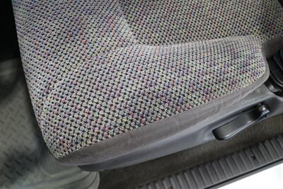 1999 Dodge Ram 2500 Laramie SLT  V-10 MAGNUM* 5-SPEED MANUAL* 58K ACTUAL MILES* NEVER HAD 5TH WHEEL OR GOOSENECK* NEW 33 " BFG KO3 10-PLYS* NEW BRAKES / SWAY BAR LINKS / BRAKE & COOLANT FLUSH* ALL ORIGINAL BOOKS-WINDOW STICKER-KEYS* - Photo 72 - Portland, OR 97230