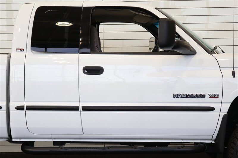 1999 Dodge Ram 2500 Laramie SLT  V-10 MAGNUM* 5-SPEED MANUAL* 58K ACTUAL MILES* NEVER HAD 5TH WHEEL OR GOOSENECK* NEW 33 " BFG KO3 10-PLYS* NEW BRAKES / SWAY BAR LINKS / BRAKE & COOLANT FLUSH* ALL ORIGINAL BOOKS-WINDOW STICKER-KEYS* - Photo 57 - Portland, OR 97230