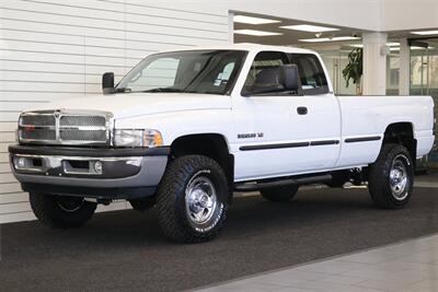 1999 Dodge Ram 2500 Laramie SLT  V-10 MAGNUM* 5-SPEED MANUAL* 58K ACTUAL MILES* NEVER HAD 5TH WHEEL OR GOOSENECK* NEW 33 " BFG KO3 10-PLYS* NEW BRAKES / SWAY BAR LINKS / BRAKE & COOLANT FLUSH* ALL ORIGINAL BOOKS-WINDOW STICKER-KEYS* - Photo 3 - Portland, OR 97230