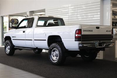 1999 Dodge Ram 2500 Laramie SLT  V-10 MAGNUM* 5-SPEED MANUAL* 58K ACTUAL MILES* NEVER HAD 5TH WHEEL OR GOOSENECK* NEW 33 " BFG KO3 10-PLYS* NEW BRAKES / SWAY BAR LINKS / BRAKE & COOLANT FLUSH* ALL ORIGINAL BOOKS-WINDOW STICKER-KEYS* - Photo 6 - Portland, OR 97230