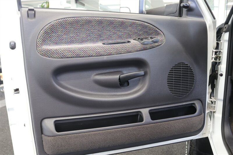 1999 Dodge Ram 2500 Laramie SLT  V-10 MAGNUM* 5-SPEED MANUAL* 58K ACTUAL MILES* NEVER HAD 5TH WHEEL OR GOOSENECK* NEW 33 " BFG KO3 10-PLYS* NEW BRAKES / SWAY BAR LINKS / BRAKE & COOLANT FLUSH* ALL ORIGINAL BOOKS-WINDOW STICKER-KEYS* - Photo 66 - Portland, OR 97230