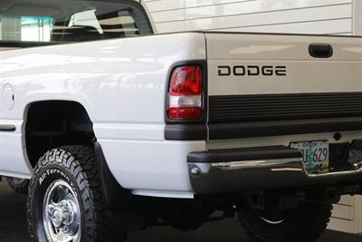 1999 Dodge Ram 2500 Laramie SLT  V-10 MAGNUM* 5-SPEED MANUAL* 58K ACTUAL MILES* NEVER HAD 5TH WHEEL OR GOOSENECK* NEW 33 " BFG KO3 10-PLYS* NEW BRAKES / SWAY BAR LINKS / BRAKE & COOLANT FLUSH* ALL ORIGINAL BOOKS-WINDOW STICKER-KEYS* - Photo 43 - Portland, OR 97230