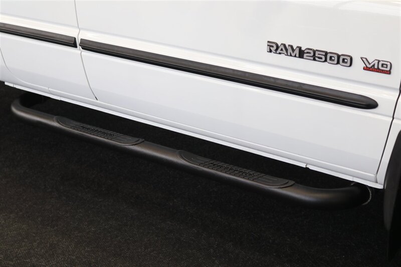 1999 Dodge Ram 2500 Laramie SLT  V-10 MAGNUM* 5-SPEED MANUAL* 58K ACTUAL MILES* NEVER HAD 5TH WHEEL OR GOOSENECK* NEW 33 " BFG KO3 10-PLYS* NEW BRAKES / SWAY BAR LINKS / BRAKE & COOLANT FLUSH* ALL ORIGINAL BOOKS-WINDOW STICKER-KEYS* - Photo 61 - Portland, OR 97230