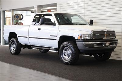 1999 Dodge Ram 2500 Laramie SLT  V-10 MAGNUM* 5-SPEED MANUAL* 58K ACTUAL MILES* NEVER HAD 5TH WHEEL OR GOOSENECK* NEW 33 " BFG KO3 10-PLYS* NEW BRAKES / SWAY BAR LINKS / BRAKE & COOLANT FLUSH* ALL ORIGINAL BOOKS-WINDOW STICKER-KEYS* - Photo 2 - Portland, OR 97230