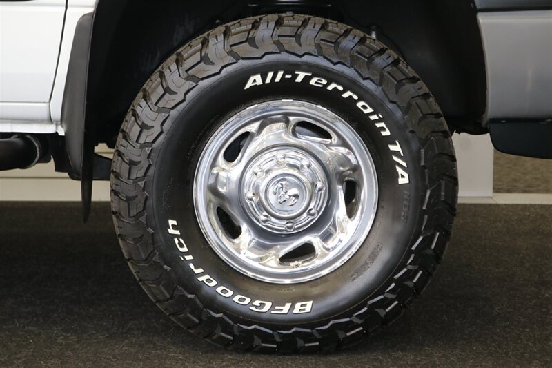 1999 Dodge Ram 2500 Laramie SLT  V-10 MAGNUM* 5-SPEED MANUAL* 58K ACTUAL MILES* NEVER HAD 5TH WHEEL OR GOOSENECK* NEW 33 " BFG KO3 10-PLYS* NEW BRAKES / SWAY BAR LINKS / BRAKE & COOLANT FLUSH* ALL ORIGINAL BOOKS-WINDOW STICKER-KEYS* - Photo 49 - Portland, OR 97230