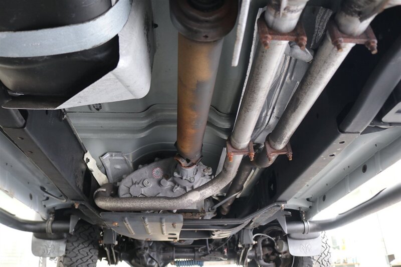 1999 Dodge Ram 2500 Laramie SLT  V-10 MAGNUM* 5-SPEED MANUAL* 58K ACTUAL MILES* NEVER HAD 5TH WHEEL OR GOOSENECK* NEW 33 " BFG KO3 10-PLYS* NEW BRAKES / SWAY BAR LINKS / BRAKE & COOLANT FLUSH* ALL ORIGINAL BOOKS-WINDOW STICKER-KEYS* - Photo 28 - Portland, OR 97230