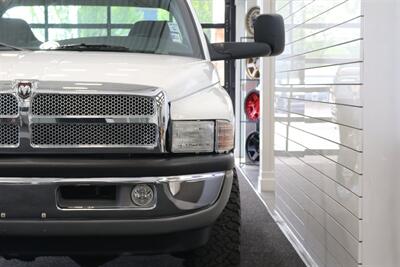 1999 Dodge Ram 2500 Laramie SLT  V-10 MAGNUM* 5-SPEED MANUAL* 58K ACTUAL MILES* NEVER HAD 5TH WHEEL OR GOOSENECK* NEW 33 " BFG KO3 10-PLYS* NEW BRAKES / SWAY BAR LINKS / BRAKE & COOLANT FLUSH* ALL ORIGINAL BOOKS-WINDOW STICKER-KEYS* - Photo 52 - Portland, OR 97230