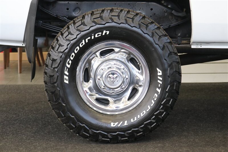 1999 Dodge Ram 2500 Laramie SLT  V-10 MAGNUM* 5-SPEED MANUAL* 58K ACTUAL MILES* NEVER HAD 5TH WHEEL OR GOOSENECK* NEW 33 " BFG KO3 10-PLYS* NEW BRAKES / SWAY BAR LINKS / BRAKE & COOLANT FLUSH* ALL ORIGINAL BOOKS-WINDOW STICKER-KEYS* - Photo 48 - Portland, OR 97230