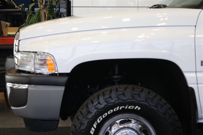 1999 Dodge Ram 2500 Laramie SLT  V-10 MAGNUM* 5-SPEED MANUAL* 58K ACTUAL MILES* NEVER HAD 5TH WHEEL OR GOOSENECK* NEW 33 " BFG KO3 10-PLYS* NEW BRAKES / SWAY BAR LINKS / BRAKE & COOLANT FLUSH* ALL ORIGINAL BOOKS-WINDOW STICKER-KEYS* - Photo 54 - Portland, OR 97230