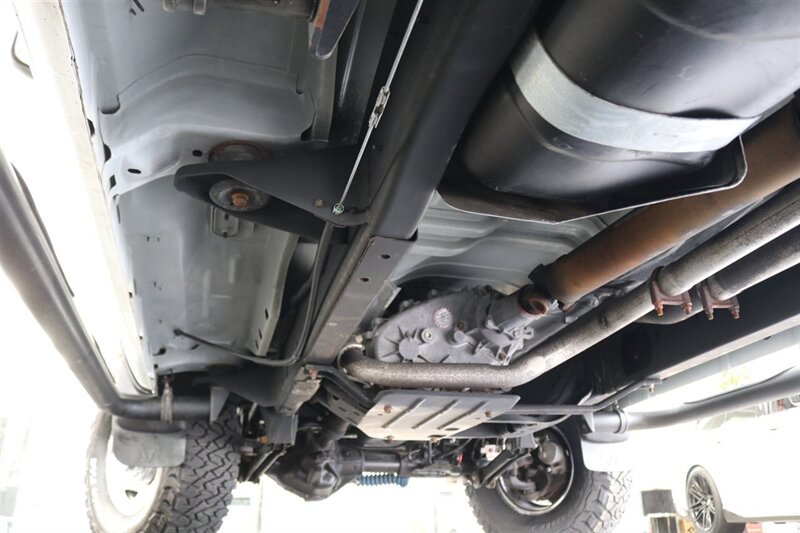 1999 Dodge Ram 2500 Laramie SLT  V-10 MAGNUM* 5-SPEED MANUAL* 58K ACTUAL MILES* NEVER HAD 5TH WHEEL OR GOOSENECK* NEW 33 " BFG KO3 10-PLYS* NEW BRAKES / SWAY BAR LINKS / BRAKE & COOLANT FLUSH* ALL ORIGINAL BOOKS-WINDOW STICKER-KEYS* - Photo 22 - Portland, OR 97230