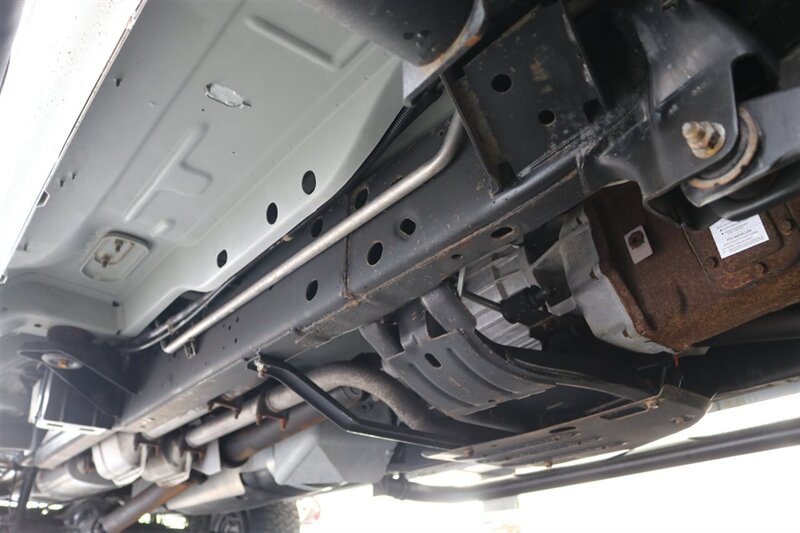 1999 Dodge Ram 2500 Laramie SLT  V-10 MAGNUM* 5-SPEED MANUAL* 58K ACTUAL MILES* NEVER HAD 5TH WHEEL OR GOOSENECK* NEW 33 " BFG KO3 10-PLYS* NEW BRAKES / SWAY BAR LINKS / BRAKE & COOLANT FLUSH* ALL ORIGINAL BOOKS-WINDOW STICKER-KEYS* - Photo 23 - Portland, OR 97230