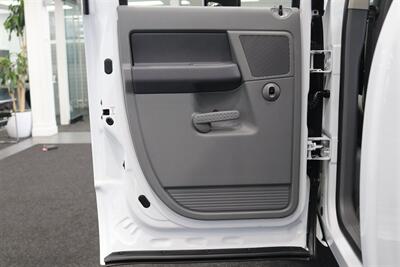 2006 Dodge Ram 3500 SLT  NEW 3 " CARLI LEVEL KIT W/ NEW 35 " BFG KO3 12-PLYs* 100% RUST FREE* NEVER HAD GOOSE NECK OR 5TH WHEEL* 6-SPEED MANUAL 5.9L HO* IN NEW CONDITION 100%* ALL ORIGINAL BOOKS & MANUALS & 2-KEYS* SERVICED - Photo 63 - Portland, OR 97230