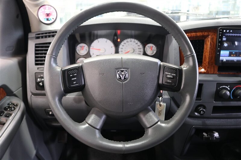 2006 Dodge Ram 3500 SLT  NEW 3 " CARLI LEVEL KIT W/ NEW 35 " BFG KO3 12-PLYs* 100% RUST FREE* NEVER HAD GOOSE NECK OR 5TH WHEEL* 6-SPEED MANUAL 5.9L HO* IN NEW CONDITION 100%* ALL ORIGINAL BOOKS & MANUALS & 2-KEYS* SERVICED - Photo 79 - Portland, OR 97230