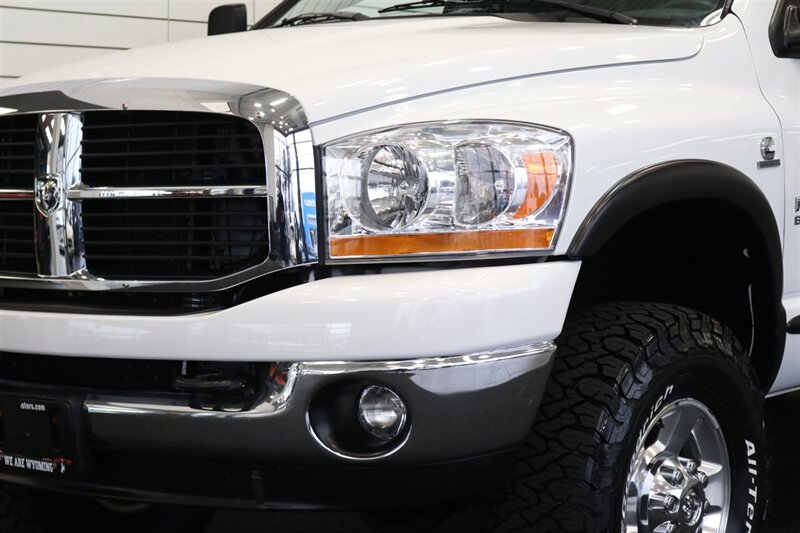 2006 Dodge Ram 3500 SLT  NEW 3 " CARLI LEVEL KIT W/ NEW 35 " BFG KO3 12-PLYs* 100% RUST FREE* NEVER HAD GOOSE NECK OR 5TH WHEEL* 6-SPEED MANUAL 5.9L HO* IN NEW CONDITION 100%* ALL ORIGINAL BOOKS & MANUALS & 2-KEYS* SERVICED - Photo 13 - Portland, OR 97230