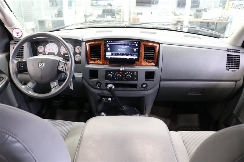 2006 Dodge Ram 3500 SLT  NEW 3 " CARLI LEVEL KIT W/ NEW 35 " BFG KO3 12-PLYs* 100% RUST FREE* NEVER HAD GOOSE NECK OR 5TH WHEEL* 6-SPEED MANUAL 5.9L HO* IN NEW CONDITION 100%* ALL ORIGINAL BOOKS & MANUALS & 2-KEYS* SERVICED - Photo 22 - Portland, OR 97230