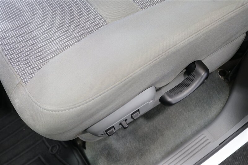 2006 Dodge Ram 3500 SLT  NEW 3 " CARLI LEVEL KIT W/ NEW 35 " BFG KO3 12-PLYs* 100% RUST FREE* NEVER HAD GOOSE NECK OR 5TH WHEEL* 6-SPEED MANUAL 5.9L HO* IN NEW CONDITION 100%* ALL ORIGINAL BOOKS & MANUALS & 2-KEYS* SERVICED - Photo 69 - Portland, OR 97230