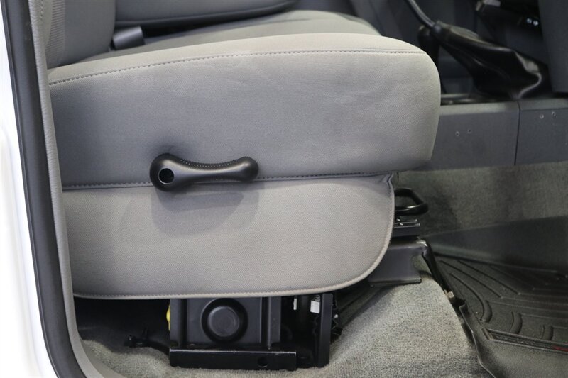 2006 Dodge Ram 3500 SLT  NEW 3 " CARLI LEVEL KIT W/ NEW 35 " BFG KO3 12-PLYs* 100% RUST FREE* NEVER HAD GOOSE NECK OR 5TH WHEEL* 6-SPEED MANUAL 5.9L HO* IN NEW CONDITION 100%* ALL ORIGINAL BOOKS & MANUALS & 2-KEYS* SERVICED - Photo 68 - Portland, OR 97230