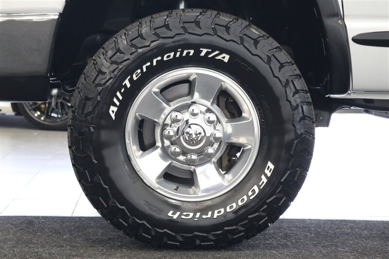 2006 Dodge Ram 3500 SLT  NEW 3 " CARLI LEVEL KIT W/ NEW 35 " BFG KO3 12-PLYs* 100% RUST FREE* NEVER HAD GOOSE NECK OR 5TH WHEEL* 6-SPEED MANUAL 5.9L HO* IN NEW CONDITION 100%* ALL ORIGINAL BOOKS & MANUALS & 2-KEYS* SERVICED - Photo 58 - Portland, OR 97230