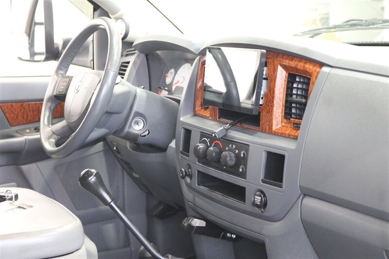 2006 Dodge Ram 3500 SLT  NEW 3 " CARLI LEVEL KIT W/ NEW 35 " BFG KO3 12-PLYs* 100% RUST FREE* NEVER HAD GOOSE NECK OR 5TH WHEEL* 6-SPEED MANUAL 5.9L HO* IN NEW CONDITION 100%* ALL ORIGINAL BOOKS & MANUALS & 2-KEYS* SERVICED - Photo 77 - Portland, OR 97230