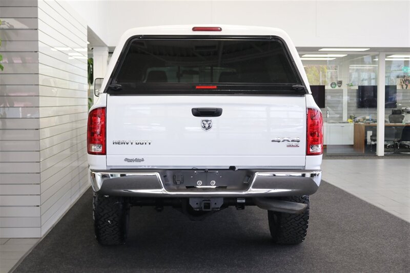 2006 Dodge Ram 3500 SLT  NEW 3 " CARLI LEVEL KIT W/ NEW 35 " BFG KO3 12-PLYs* 100% RUST FREE* NEVER HAD GOOSE NECK OR 5TH WHEEL* 6-SPEED MANUAL 5.9L HO* IN NEW CONDITION 100%* ALL ORIGINAL BOOKS & MANUALS & 2-KEYS* SERVICED - Photo 9 - Portland, OR 97230