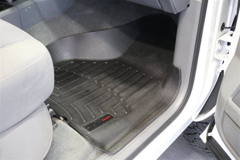 2006 Dodge Ram 3500 SLT  NEW 3 " CARLI LEVEL KIT W/ NEW 35 " BFG KO3 12-PLYs* 100% RUST FREE* NEVER HAD GOOSE NECK OR 5TH WHEEL* 6-SPEED MANUAL 5.9L HO* IN NEW CONDITION 100%* ALL ORIGINAL BOOKS & MANUALS & 2-KEYS* SERVICED - Photo 64 - Portland, OR 97230