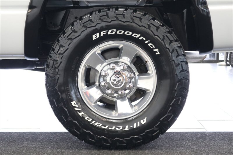 2006 Dodge Ram 3500 SLT  NEW 3 " CARLI LEVEL KIT W/ NEW 35 " BFG KO3 12-PLYs* 100% RUST FREE* NEVER HAD GOOSE NECK OR 5TH WHEEL* 6-SPEED MANUAL 5.9L HO* IN NEW CONDITION 100%* ALL ORIGINAL BOOKS & MANUALS & 2-KEYS* SERVICED - Photo 57 - Portland, OR 97230