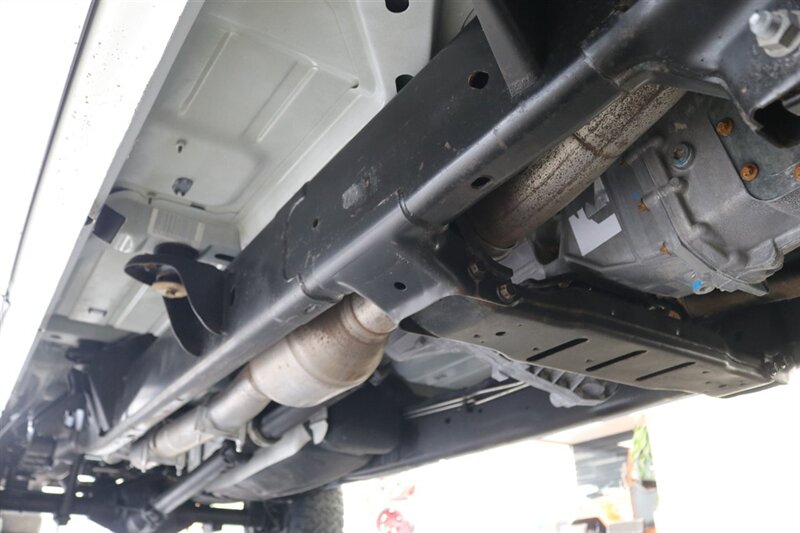 2006 Dodge Ram 3500 SLT  NEW 3 " CARLI LEVEL KIT W/ NEW 35 " BFG KO3 12-PLYs* 100% RUST FREE* NEVER HAD GOOSE NECK OR 5TH WHEEL* 6-SPEED MANUAL 5.9L HO* IN NEW CONDITION 100%* ALL ORIGINAL BOOKS & MANUALS & 2-KEYS* SERVICED - Photo 25 - Portland, OR 97230