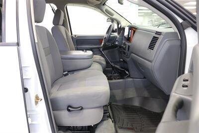 2006 Dodge Ram 3500 SLT  NEW 3 " CARLI LEVEL KIT W/ NEW 35 " BFG KO3 12-PLYs* 100% RUST FREE* NEVER HAD GOOSE NECK OR 5TH WHEEL* 6-SPEED MANUAL 5.9L HO* IN NEW CONDITION 100%* ALL ORIGINAL BOOKS & MANUALS & 2-KEYS* SERVICED - Photo 73 - Portland, OR 97230